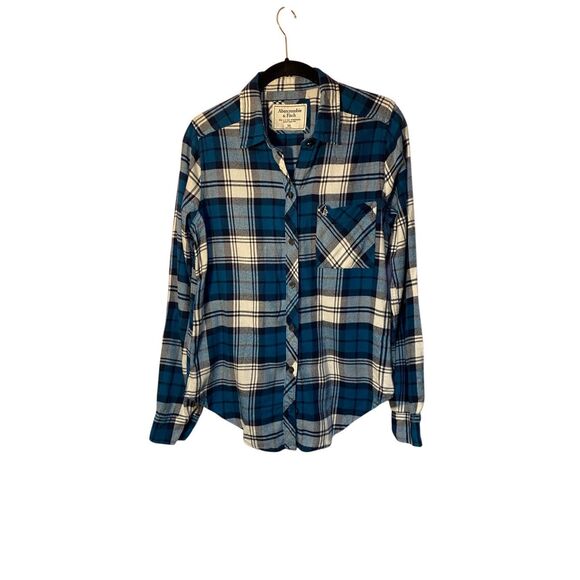 AmberCrombie  & Fitch juniors blue plaid button down flannel shirt, size med - Picture 2 of 4